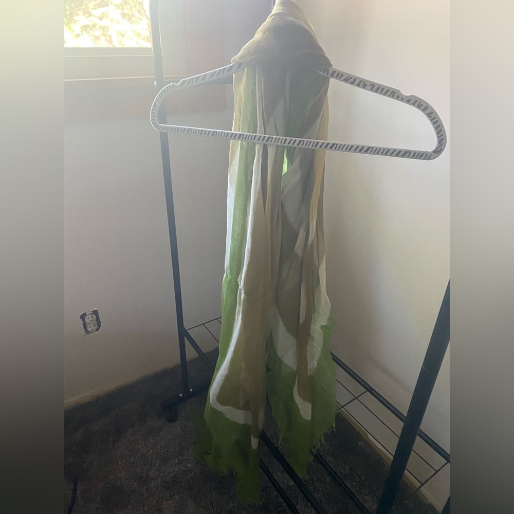 Scarves - Picture 4 of 7